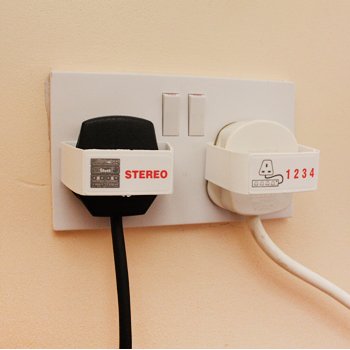 Plug Mates - Set of 4 - Never pull out the wrong plug again!