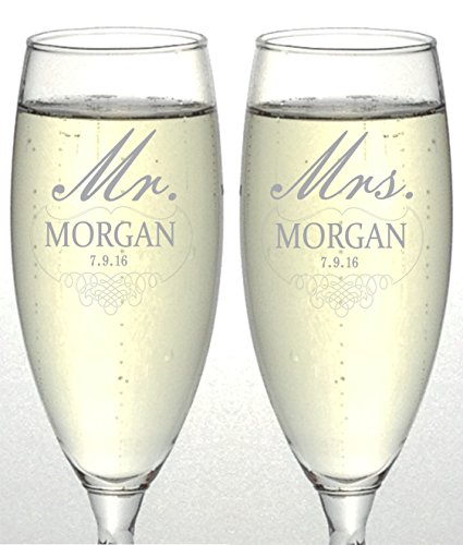 Set of 2 Personalized Wedding Champagne Flutes- Mr and Mrs Design - Engraved Flutes for Bride and Groom Gift for Customized Wedding Gift