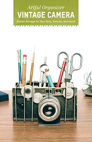 Artful Organizer: Vintage Camera: Stylish Storage for Your Pens, Pencils, and More!