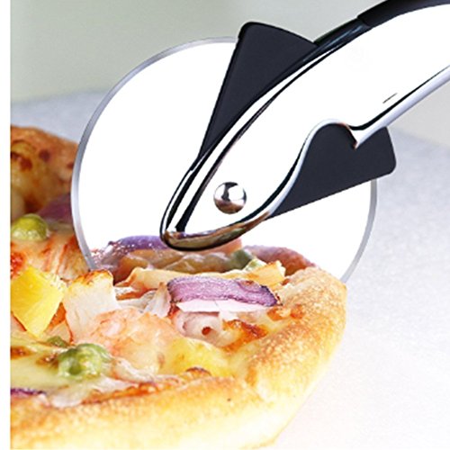 Fetoo Stainless Steel Pizza Cutter Wheel Shark Design Non-slip Grip Handle